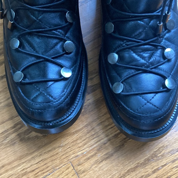 Aquatalia Black Quilted Sherling Lace-Up Boots size 9.5 - Picture 3 of 13